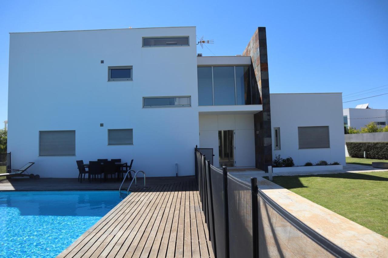 Vila dos Salgados em frentre a praia e ao Golf dos Salgados Guia (Faro) Exterior foto