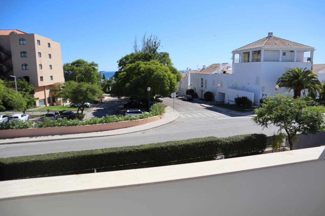 Vila dos Salgados em frentre a praia e ao Golf dos Salgados Guia (Faro) Exterior foto